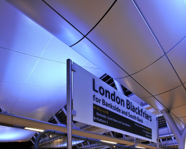 black-tra-am-011 © Philip Vile-min.jpg