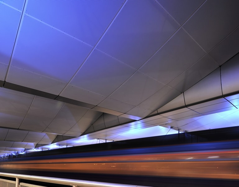 black-tra-am-021 © Philip Vile-min.jpg