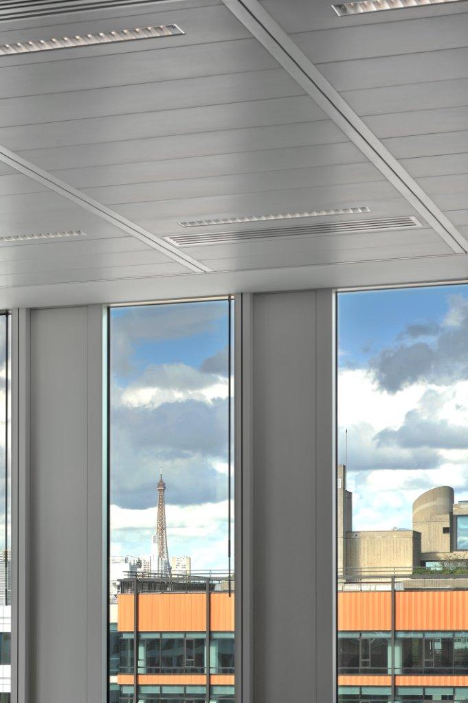 EQW-COM-330P-30© Philip Vile.jpg