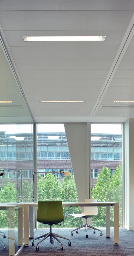 EQW-COM-330P-07© Philip Vile.jpg