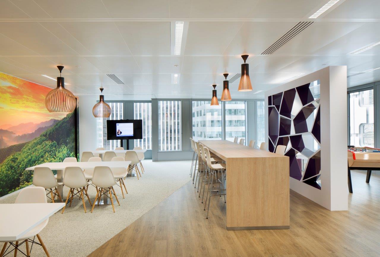 TourMajAXA-Lrg-330c-com (4).jpg