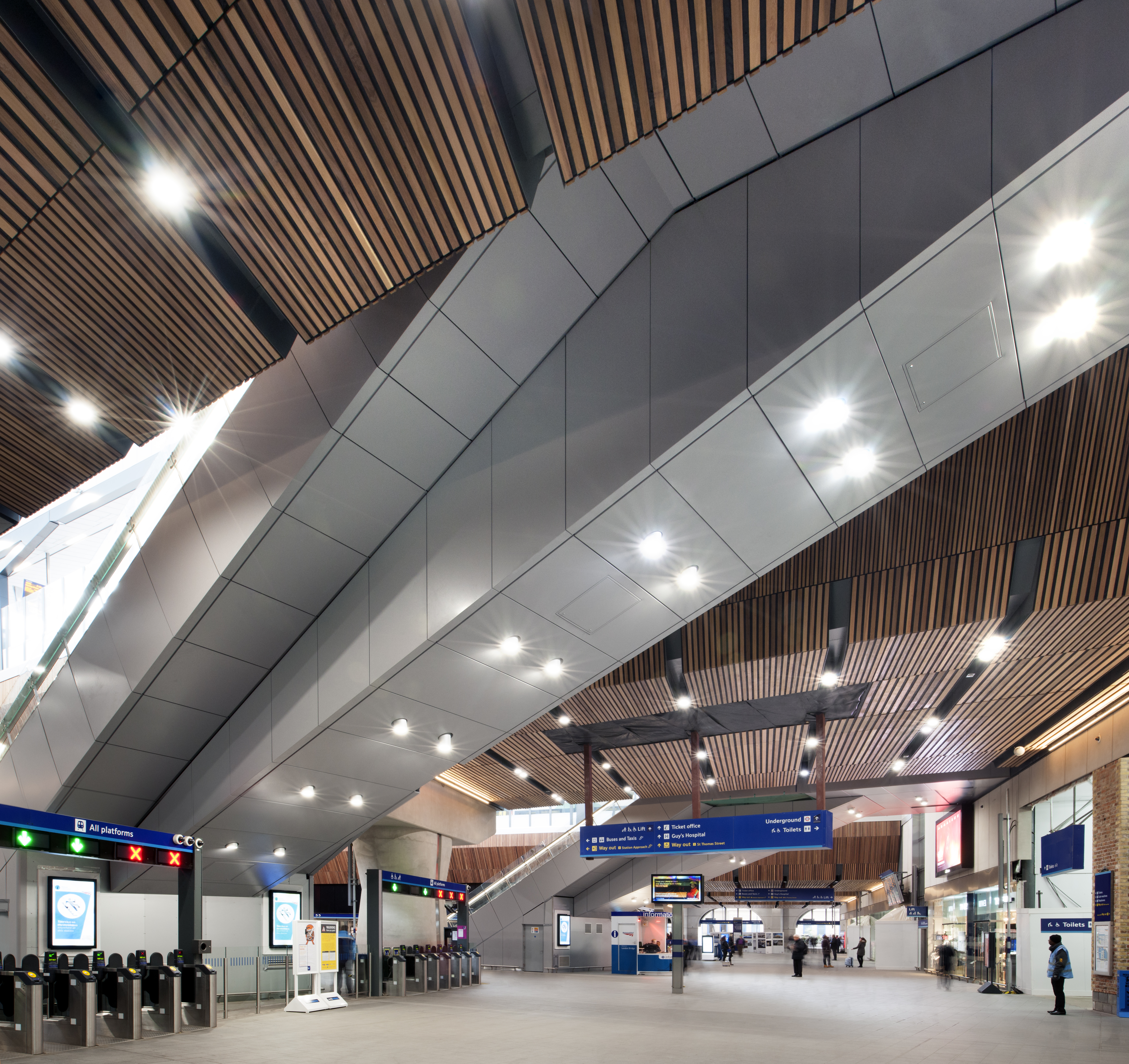 LBS-Lrg-AM-tra (38).jpg (1)